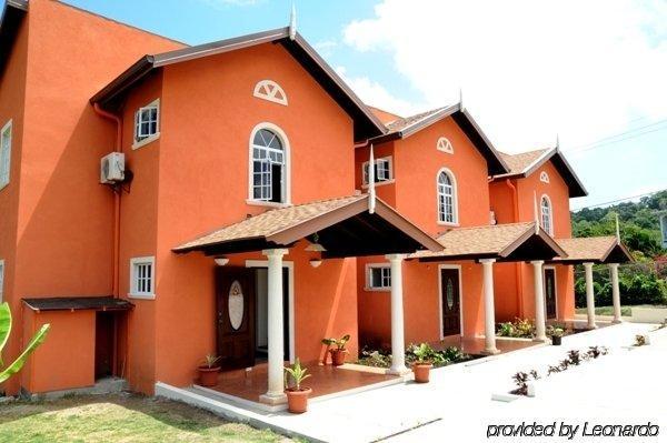 Augusta'S Apartments Rodney Bay ภายนอก รูปภาพ