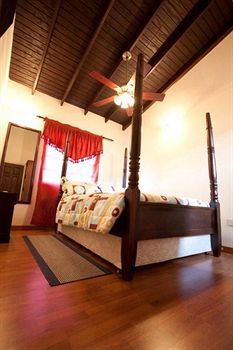 Augusta'S Apartments Rodney Bay ภายนอก รูปภาพ