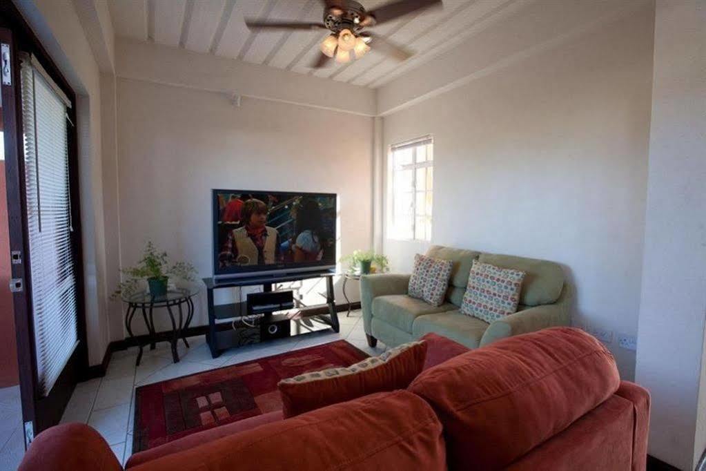 Augusta'S Apartments Rodney Bay ภายนอก รูปภาพ